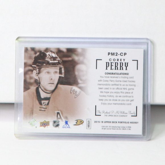 Corey Perry Upper Deck Portfolio Game-Used Jersey Hockey Card 2015/16 Ducks - Picture 2 of 2